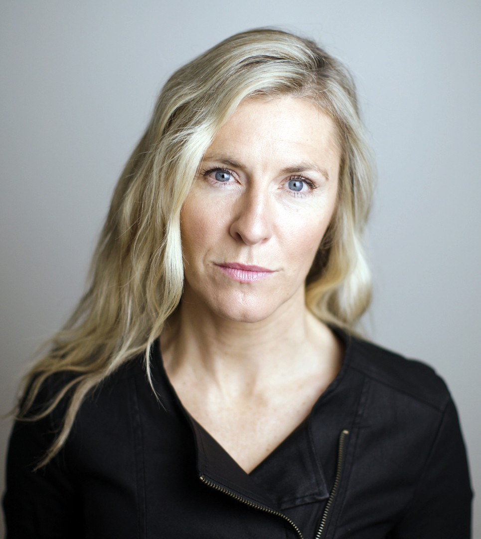 Ellie Breakspear,  at 